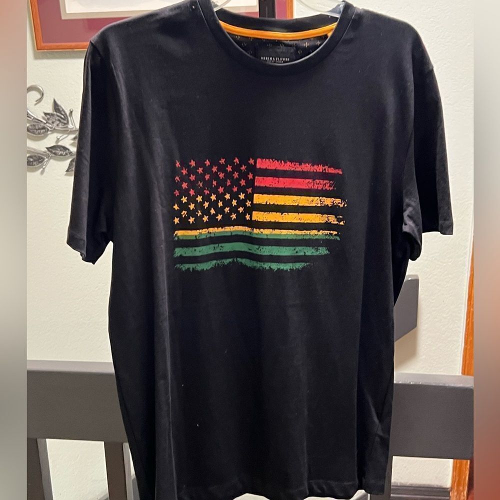 NWOT Men’s Denim & Flower  Flag T-Shirt Black Graphic Medium #068